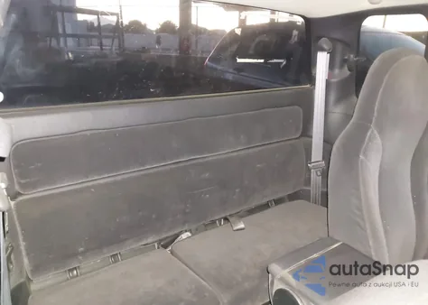 2000 Dodge Dakota Slt/Sport from USA, damaged, VIN 1B7GL22XXYS665421